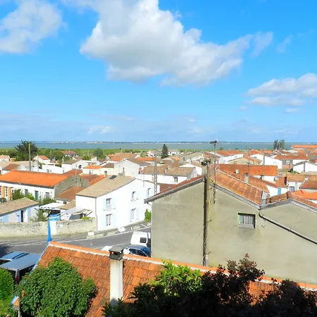 Maison Bordure De Foret Et Vue Holiday home *